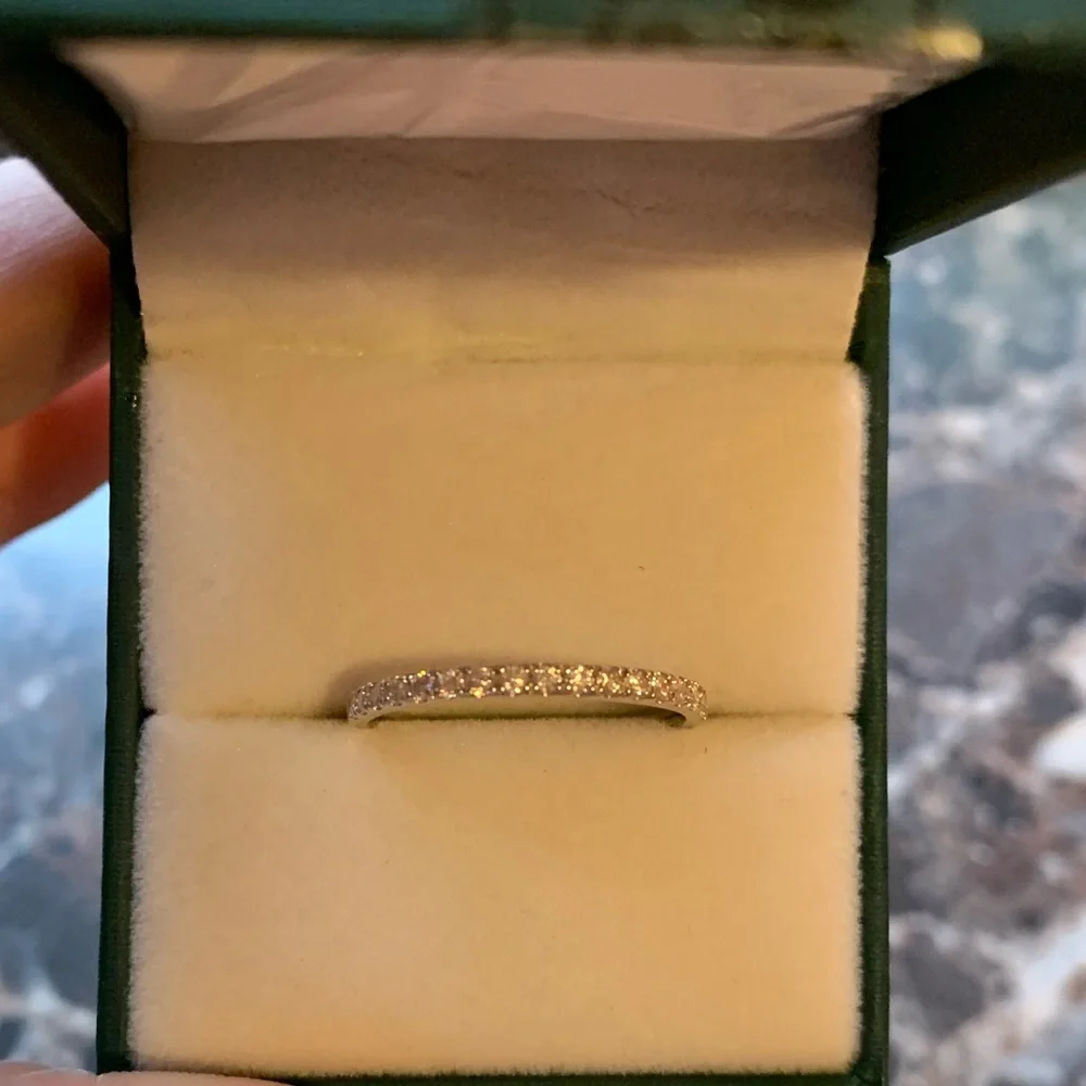 #1 Live show-Moissanite Band 0.3cttw Silver, Rose or yellow gold - Picture 7 of 10